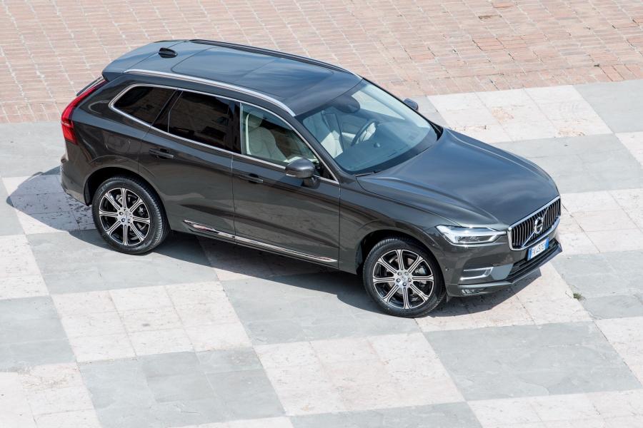  Volvo XC60 D4 Inscription 2017 года  (WW) (фото 12 из 18)